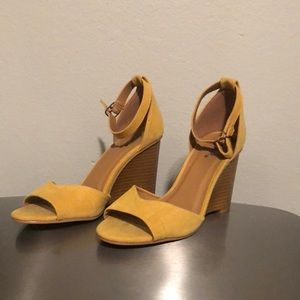 Yellow wedges